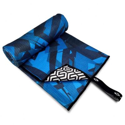 China Custom Logo Woven Microfiber Waffle Magnetic Golf Towel QUICK DRY for sale