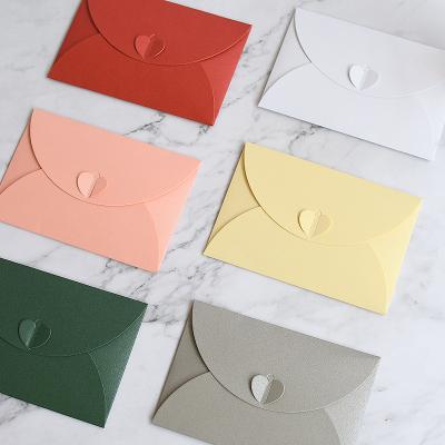 중국 Gift Envelope Wholesale Custom Foil Heart Design Mini Colorful Pearling Paper Small Greeting Envelope for Letter Wedding invitation letter 판매용