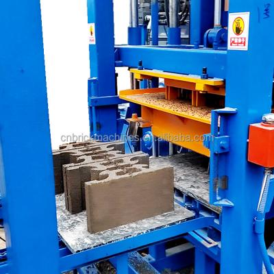 China Automatic concrete blocks interlock habiterra block brick making machine price for sale