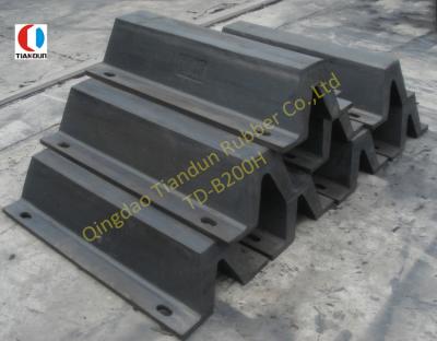 China 200H Dock Marine Rubber Fender Moulded High Performance , Arch Type for sale