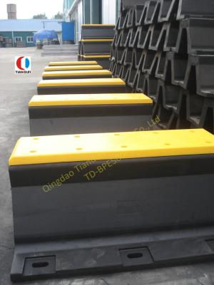 China Steamship Arch Rubber Fender , High Pressure 500H Marine Rubber Fender for sale