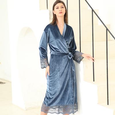 China Velvet QUICK DRY Robes Sheepskin Women's Long Choir Robe Soft Sleepwear Bathrobes for sale