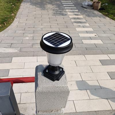 China Track 200 Lumen 3cct Aluminum Outdoor Solar Post Light For Garden Post for sale