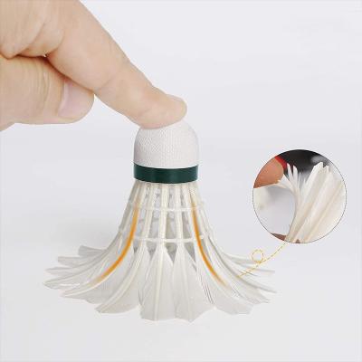 China Hot Selling High Quality White Trianing Duck Feather , Super White Flying Badminton for sale