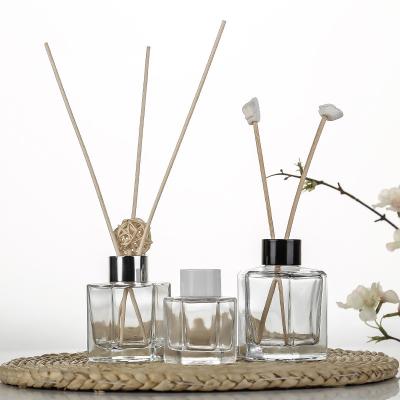 China Wholesale Clear Luxury Wood and Glass Cosmetic Reed Diffuser Bottles for sale