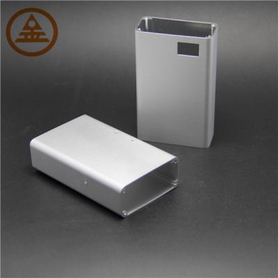 Chine Clôtures en aluminium écologiques de profil, tuyauterie rectangulaire en aluminium à vendre