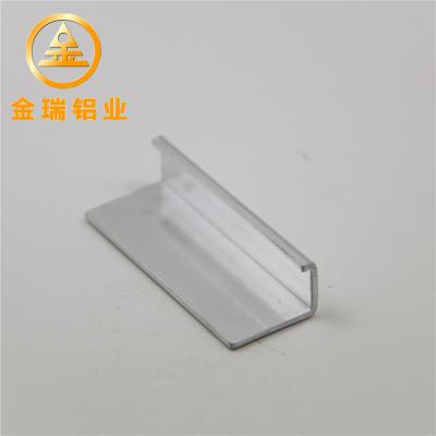 Chine Traitement profond matériel faisant le coin en aluminium sablé du profil 6063-T5 6061-T5 à vendre