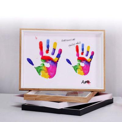 China Custom Size Memorial Display Family Handprint Photo Frame Eco - Friendly Durable for sale