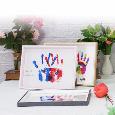 China Sustainable Handprint Eco-Friendly Newborn Footprint Memorial Baby Photo Frame for sale