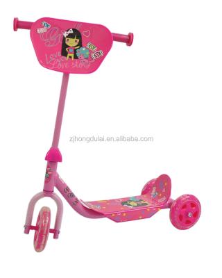 China PVC Kids Kick Scooter 3 Wheel 120mm Tricycle Scooter With Scooter Windshield HDL-709A for sale