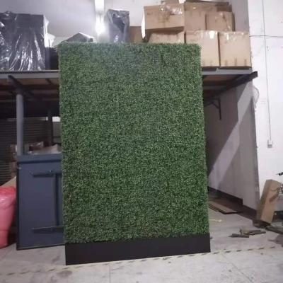 China Minimalist Outdoor Use 8FT Barrier Greenery Wall Artificial Boxwood UV Green Hedge With Planter Box for sale