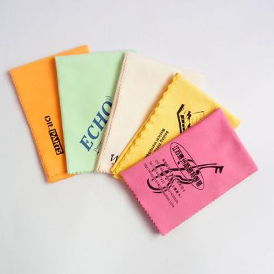 China Microfiber Musical Instrument Cleaning Cloth Wooden Logo Printed Guitar Polishing Cleaning Cloth for sale