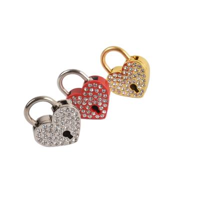 China Metal Fashion Heart Shape Padlock With Diamond Wedding Valentine's Day Gift Love Lock With Rhinestone Love Padlock for sale