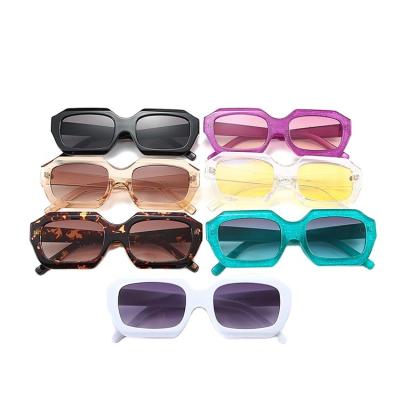 China 2021 Fashion Sunglasses Wholesale Women Square Plastic Vintage Designer Retro Frames Shades Sunglasses for sale