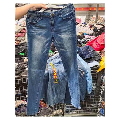 China Second-hand international clothing hot sales in bullet A grade fashion branded factory wholesale used clothes jeans 50Kg with high quality and cheap price for sale