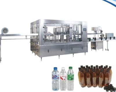 Chine Ligne remplissante machine de boisson professionnelle de remplissage de bouteilles de jus de la capacité élevée 22000 BPH à vendre