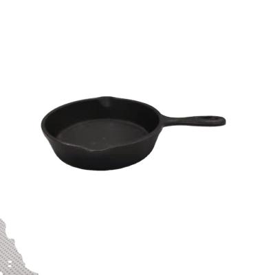 China CLASSIC Cast Iron Round Shape Non Stick Baking Dishes and Mini Pans Frying Pan Egg Pans Without Cover for sale