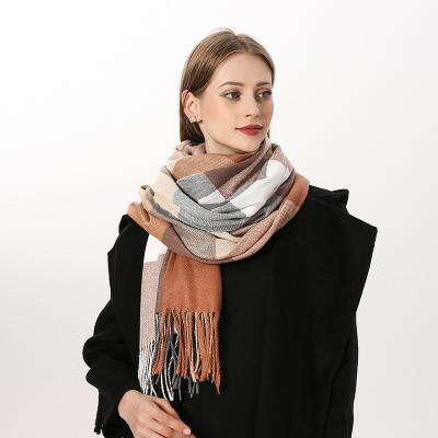 China Fashionable New Plaid Women Winter Soft Warm Traditional Scarf Wrap With Tassel for sale