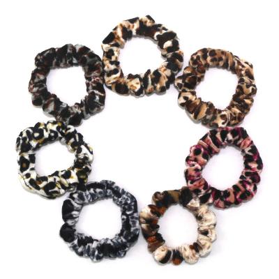 China Wholesale Hair Decoration Chentong Cloth Elastic Hair Rope Hair Ties Bands Accessories Winter Leopard Velvet Women Scrunchies Small for sale