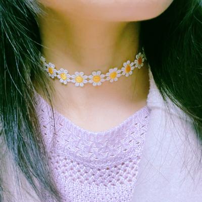 China Handmade Daisy Flower Choker Necklaces High Quality Sunflower Fashion TRENDY Lace Necklace for sale