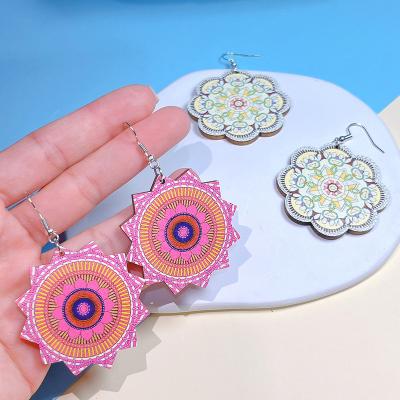 China Retro FASHIONABLE Bohemian Ethnic Geometric Wooden Flower Pattern Water Drop Earrings For Women Western Flower Floral Print Earrings for sale