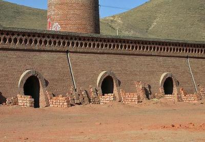 China Forno de cal de tijolos Hoffman com 52 portas para um desempenho ideal à venda