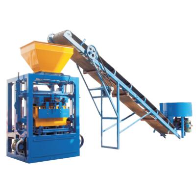 China HST 4-26 Cement Block Machine With 2000 - 5000 Bricks Per Day For Making Cement Brick zu verkaufen