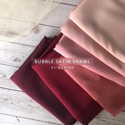 China Classic simple popular pure color bubble scarf shinny arab muslim malaysia muslim malaysia square cornskin scarf hijabs bawal for sale