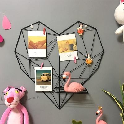 China Creative Living Room Girl's Bedroom Iron Maiden Heart Shape Decorative Wall Mount Photo Grid Wall Hanging Photo Rack for sale