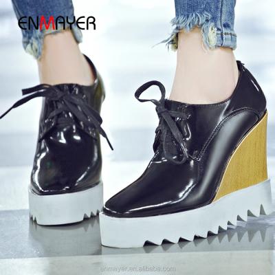 China Fashionable Wholesale Genuine Leather Wedges Wedges Girls Square-toe Heel Women's Non-slip Shoes Lace Up Shoes for sale