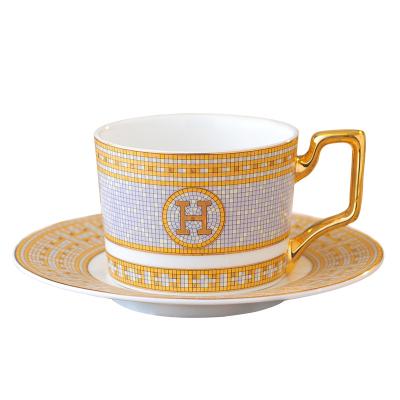 China Viable Wholesale High Quality Tea Set Ceramic Coffee Cup And Saucer With Lid Spoon for sale