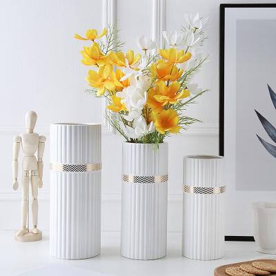 China Table Decoration Art Vase For Living Room Style Art Decor High Quality European American Ceramic Flower Vase Flower for sale