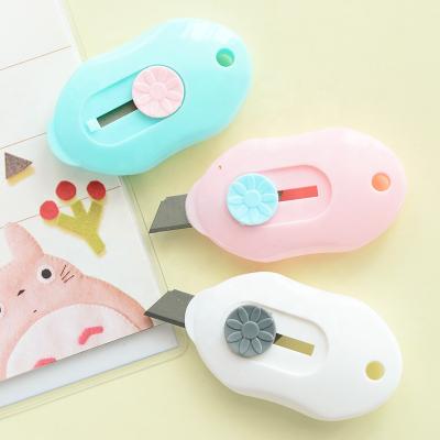 China Hot Selling M&G Mini Cute Utility Knife for Office Supplies ASS91361 for sale