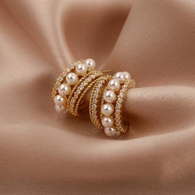 China Romantic Elegant Geometric C Shaped Crystal With Pearl Gold Plated Earrings for sale