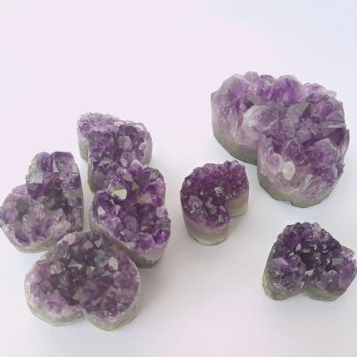 China Feng Shui Uruguay Heart Shaped Amethyst Crystals Loose Stones Crystal Clusters Natural Healing for sale