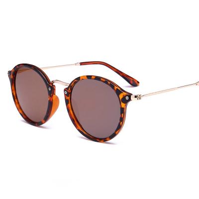 China 2020 Fashion Sunglasses Trendy Sun Shades Glass Unisex Metal Frame Retro Round Sunglasses 2447 zu verkaufen