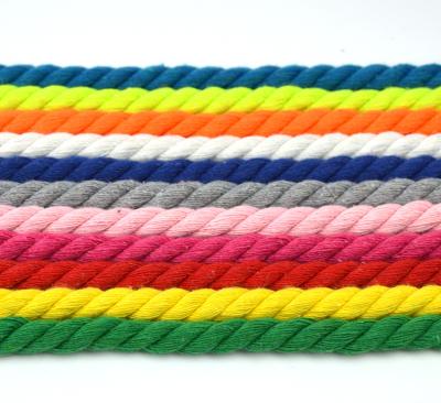 China Eco - Friendly Wholesale Three Strand Twisted 8mm 10mm 12mm Colored Cotton Rope for sale