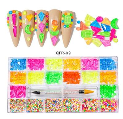 China 3d nails 2021 New Diamond Candy Color Nail Crystal Nail Art Decoration Kit with Crystal Nail Picker for sale