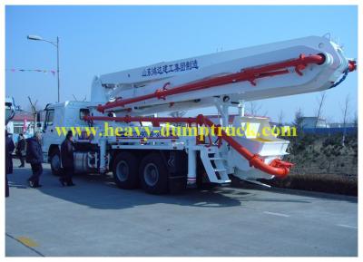 China Howo 37meters boom concrete pump truck with output 125m3 / h for sale