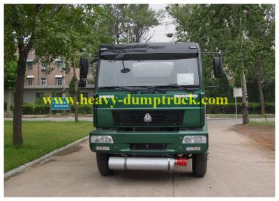 China SINOTRUK HOWO oil tank truck 4X2 drive 8m3 - 12m3 in for military for sale