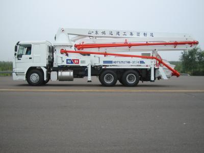 China De Concrete Pompvrachtwagen 37m boom371hp grote krachtige motor HDT5291THB-37 van HOWO Te koop