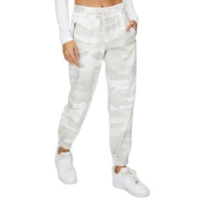 China Oversized Active Sports Women Breathable Camouflage Jogger Pants Loose Fit Stretch Casual Ladies Customized Logo Joggers Sweatpants for sale