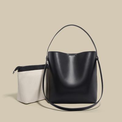 China Other Designer Handbags Leather Bag 2022 New fashion Tote bag Large capacity single shoulder cowhide bucket bag for sale