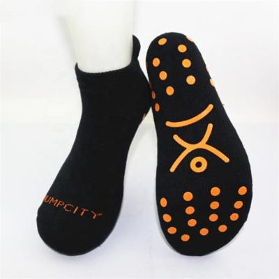 China Wholesale Soft Breathable Absorbent Sports Trampoline Sweat Non-slip Socks Customized for sale