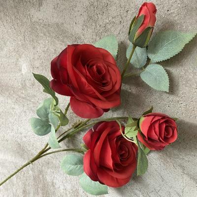 China New Modern Silk Rose Bouquet 2022 Artificial Flower Bouquet Wedding Rose For Home Decor for sale