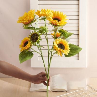 China Mini Artificial Sunflower Flower Bouquet Artificial Colorful Flower Artificial Mini Flower Funeral Bouquet for sale