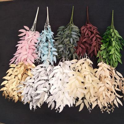 China Natural Wedding Touch Ceiling Decoration Silk 5 Branches Hanging Plant Green Artificial Willow Leaves Bunch for sale