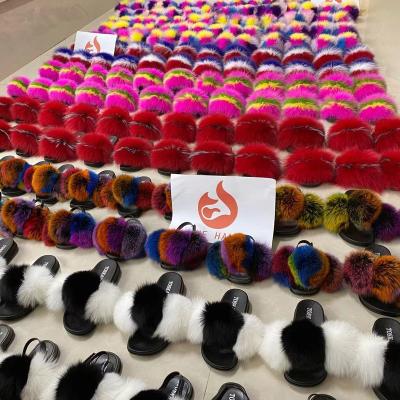 China Fashion trend kids fluffy ladies wholesale real fur slippers smudge hair slide POMPOM raccoon hair baby sandals colorful Fox fur slippers for sale