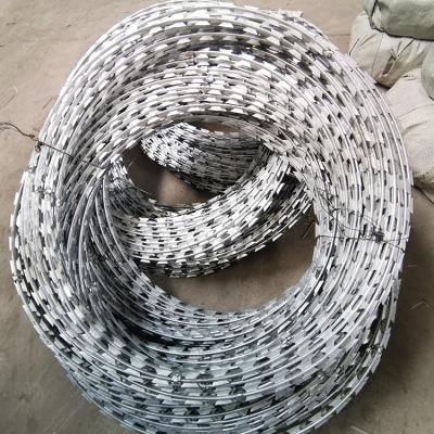 China Great Protection China Manufacturer Galvanized Razor Blade Barbed Wire Price In Pakistan for sale