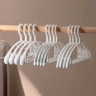 China Modern Colorful Kids Hangers Plastic Clothes Hanger Baby Laundry Small Clothes Hanger Plastic Cloth Hanger for sale